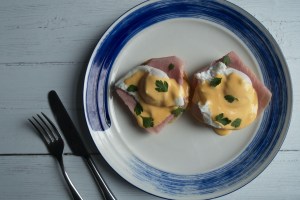 eggs benedict hollandaise