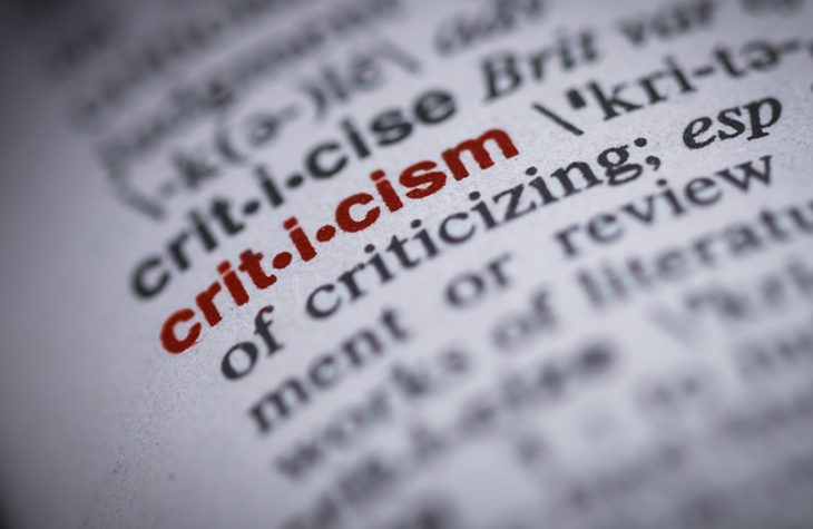 critique critical thinking meaning
