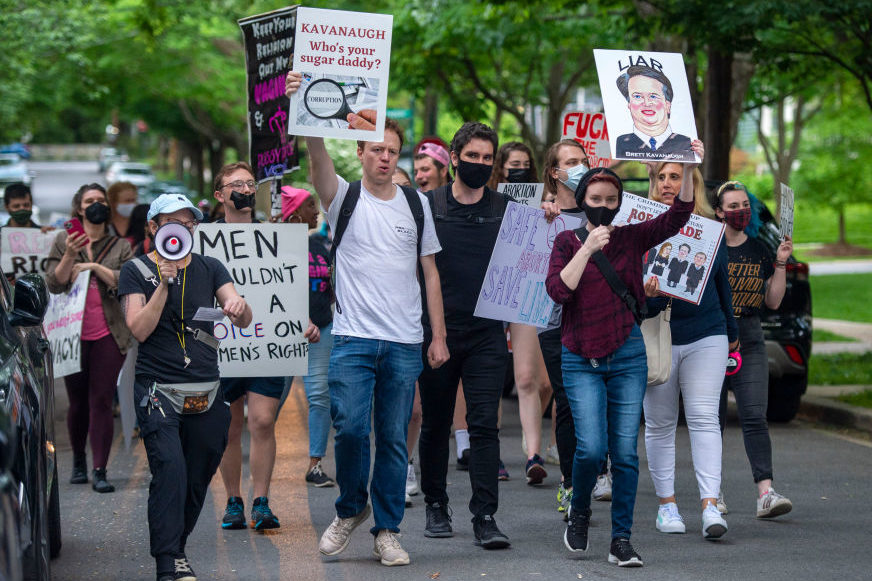 Abortion-rights advocates approach the home of U.S. Supreme Court Justice Brett Kavanaugh (Getty Images)