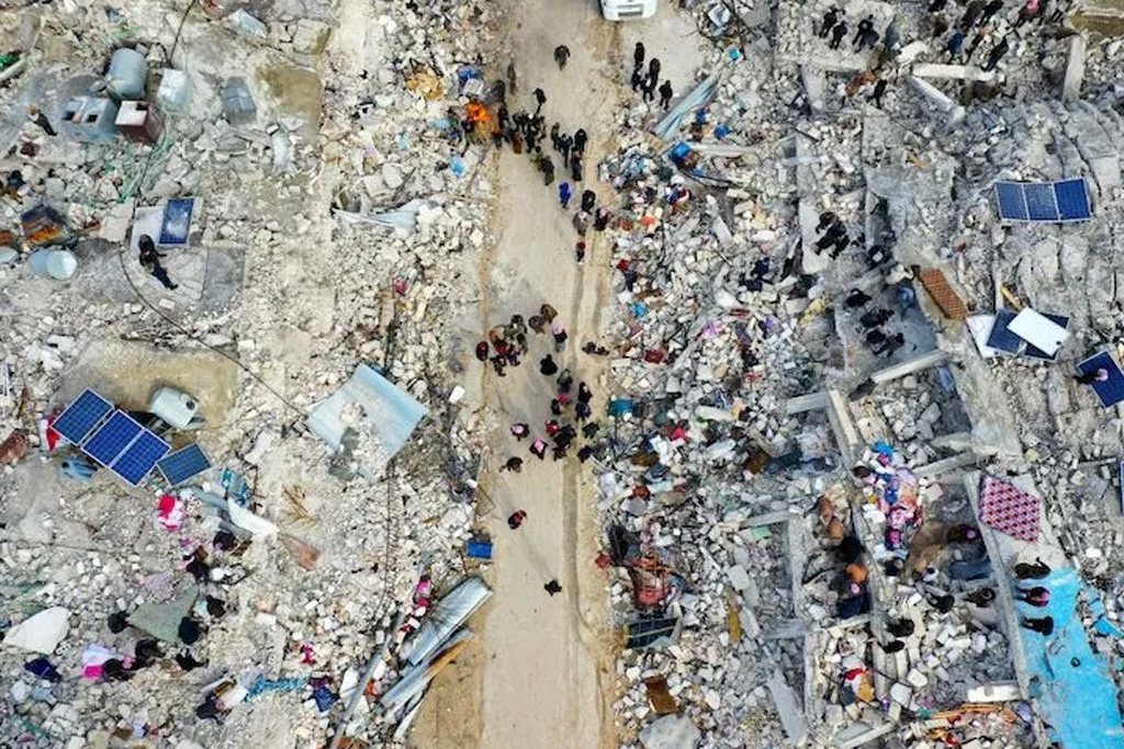 NextImg:Turkey has been devastated by a huge earthquake. Where are the rescuers?