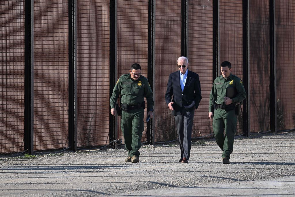 NextImg:WH braces for its biggest immigration test yet