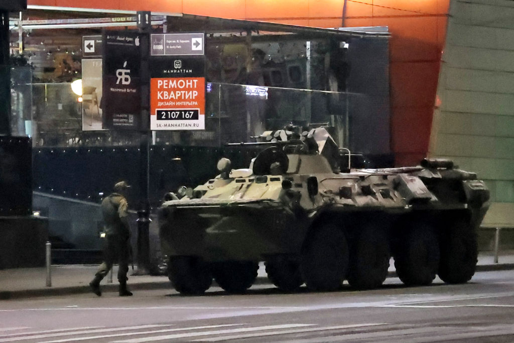 NextImg:Nervous Russians in Rostov as Prigozhin marches on Moscow