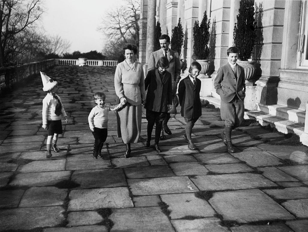 A diverting but unsurprising new history of the Astor clan