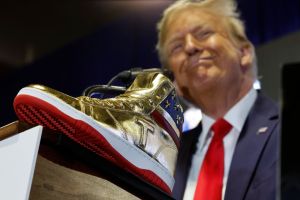 sneakers donald trump