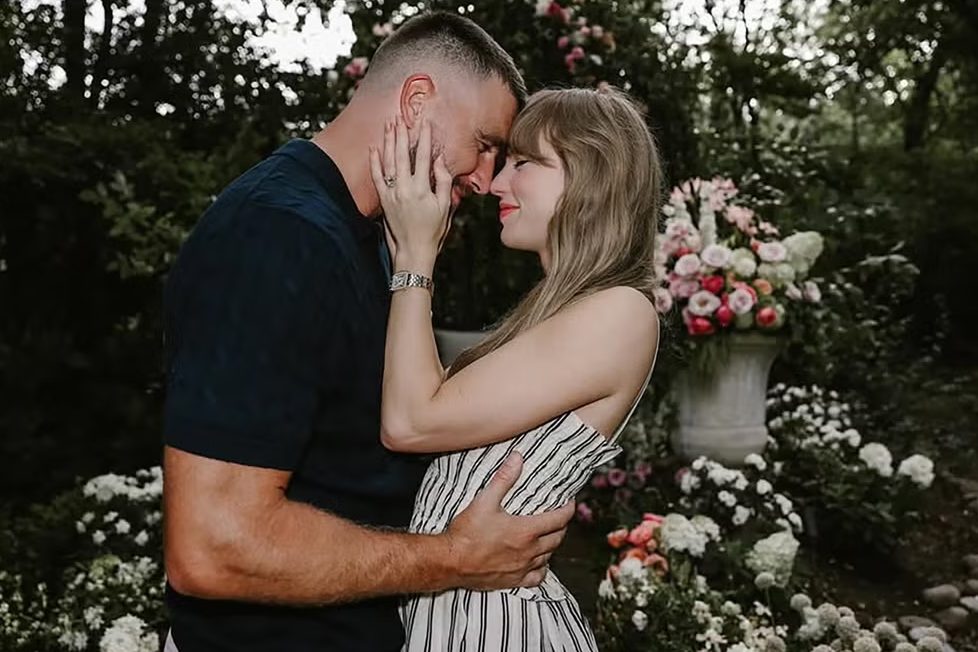 taylor swift engagement